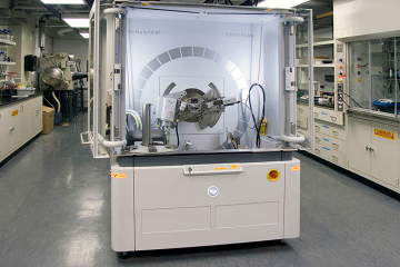 Powder X Ray Diffractometer, to analyse crystals